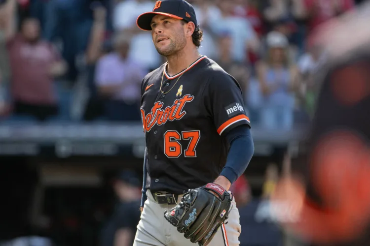 Daniel Schneemann's hit in 10th gives Guardians 3-2 win, their third walk-off over Tigers in series